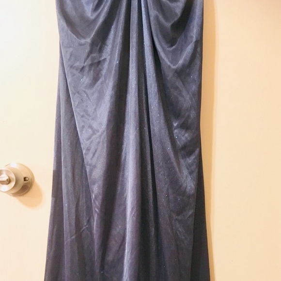 Prom dress - Picture 3 of 6